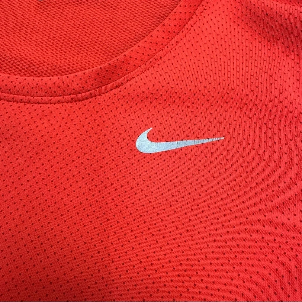Nike Dri-Fit Mesh Reflective Running Tee Size Medium